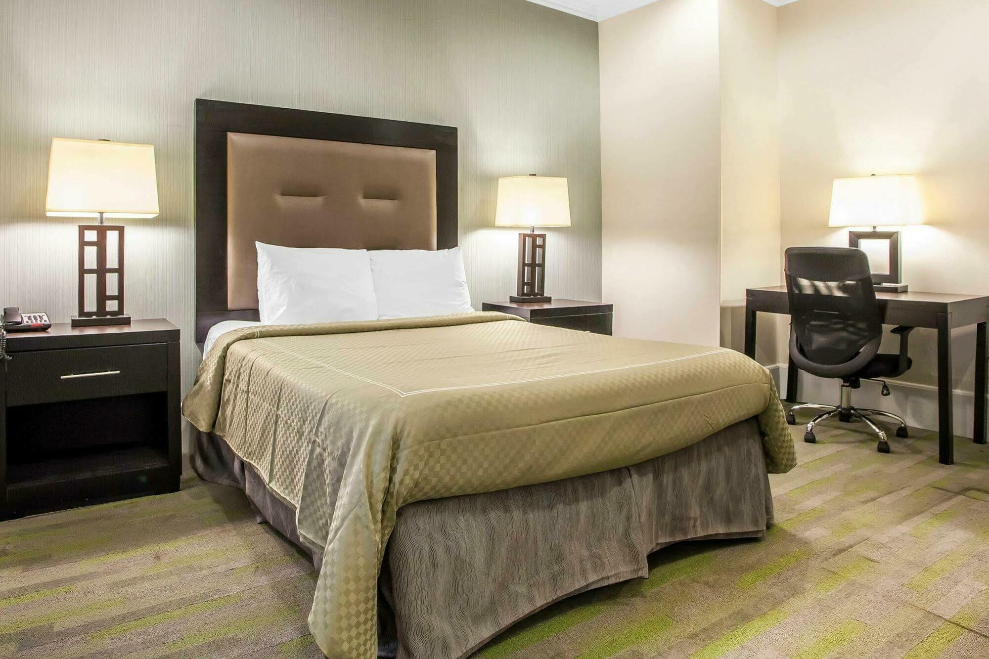 Quality Inn Center City ฟิลาเดลเฟีย ภายนอก รูปภาพ